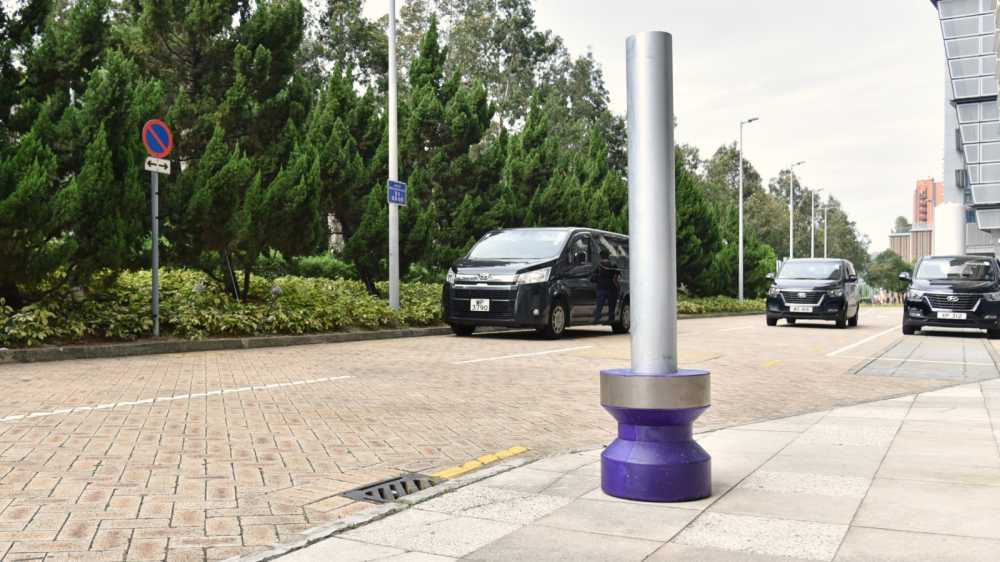 用於道路安全的衝擊耗散防護柱