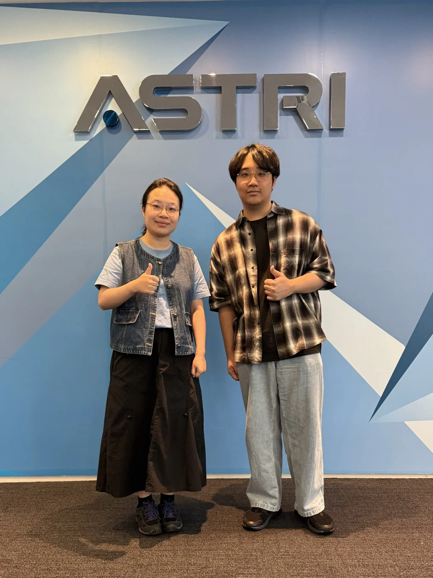 Heison Cheung (right) with his mentor Ms Elaine Zhong (left)
