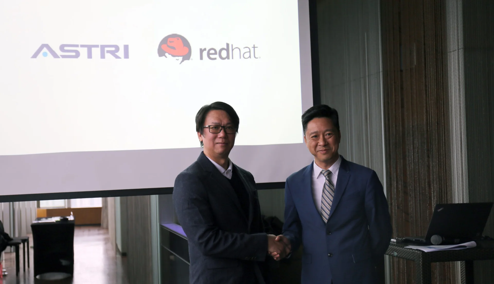 應科院與紅帽攜手於金管局－應科院金融科技創新中心推動金融科技發展