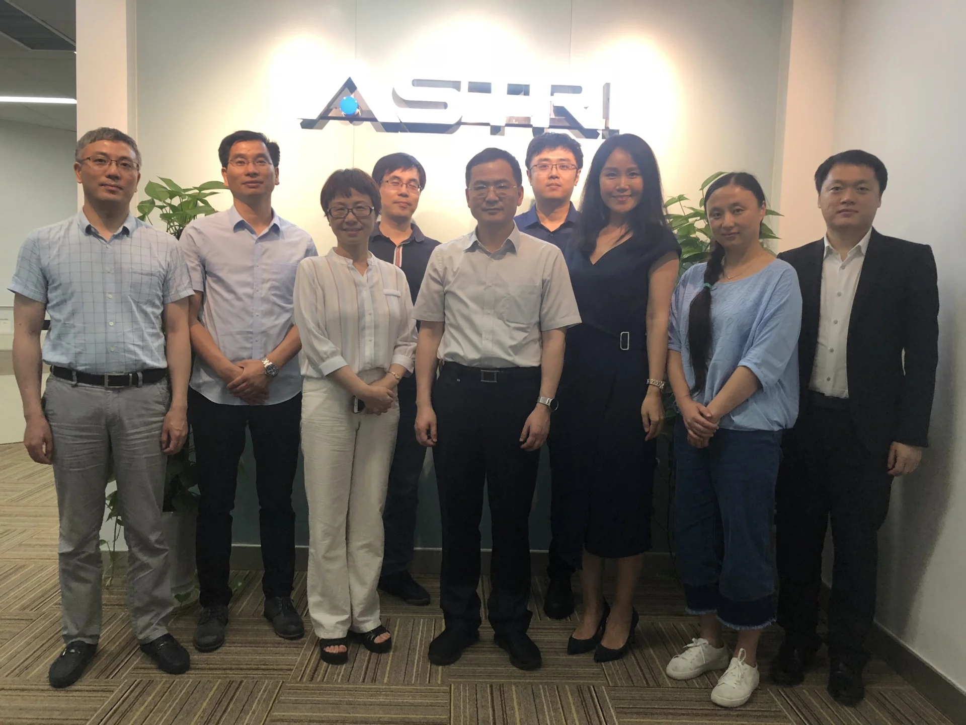 無錫科技局代表團到訪應科院深圳辦公室