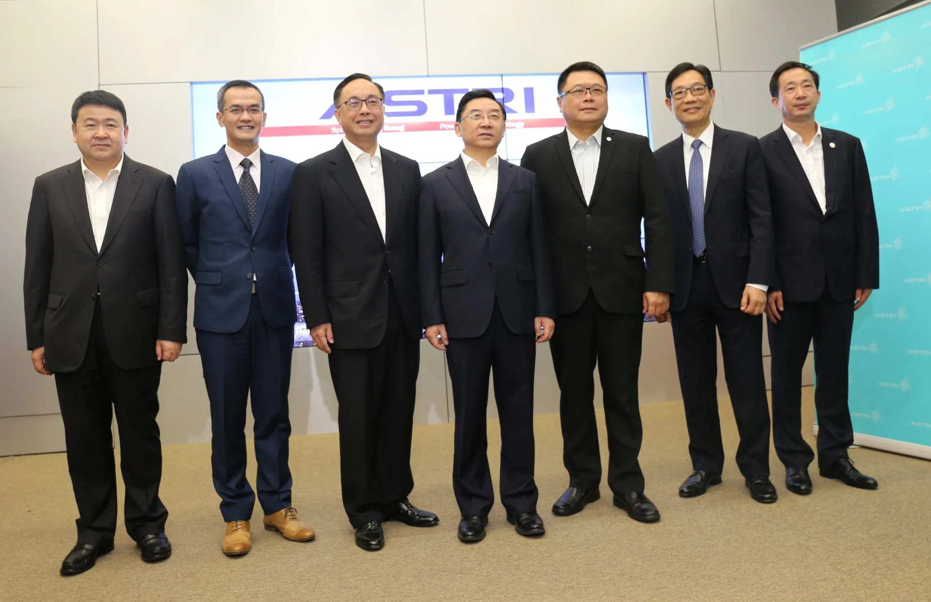福建省委書記于偉國率代表團到訪應科院