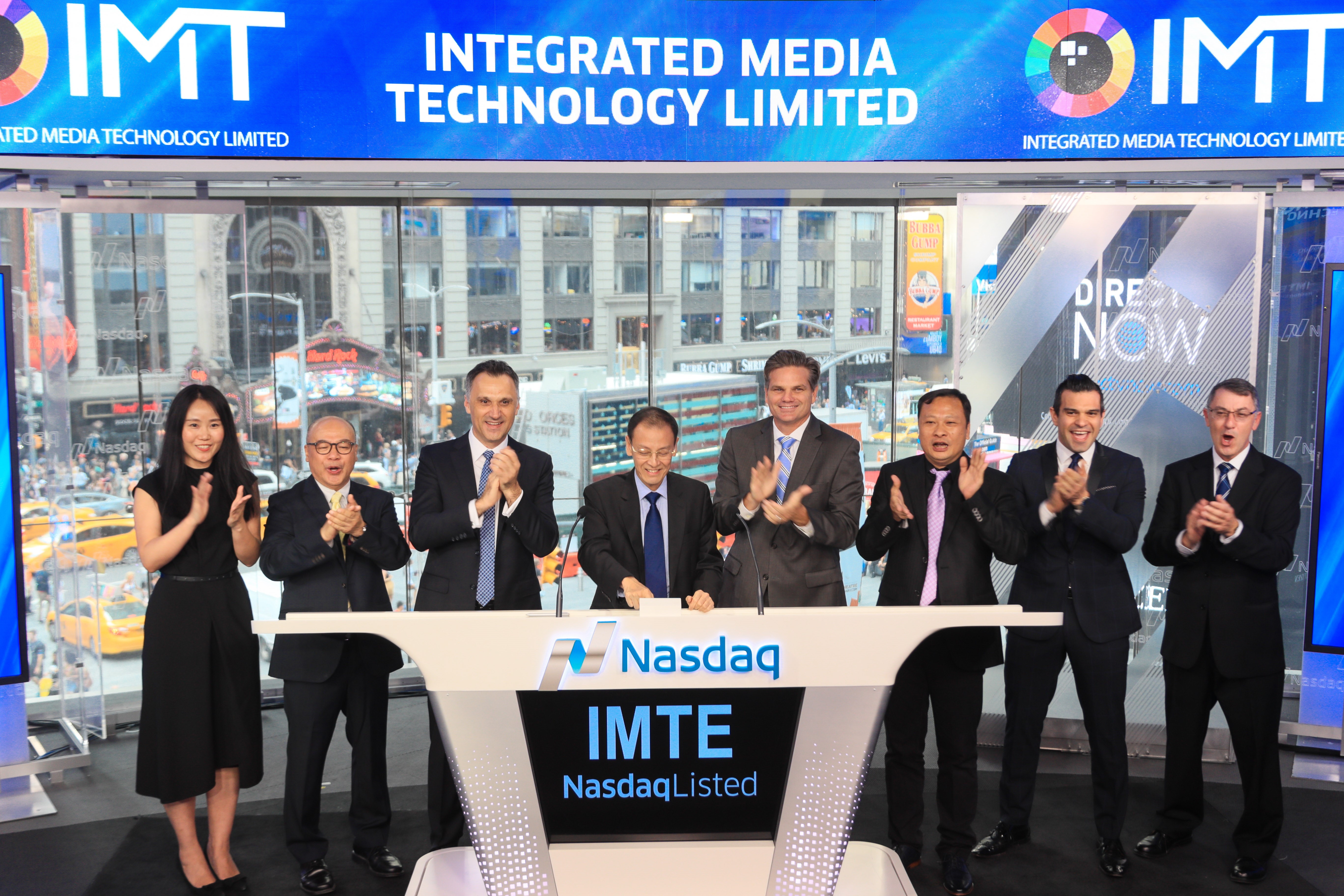 應科院合作夥伴Integrated Media Technology於美國納斯達克上市,進行敲鐘儀式