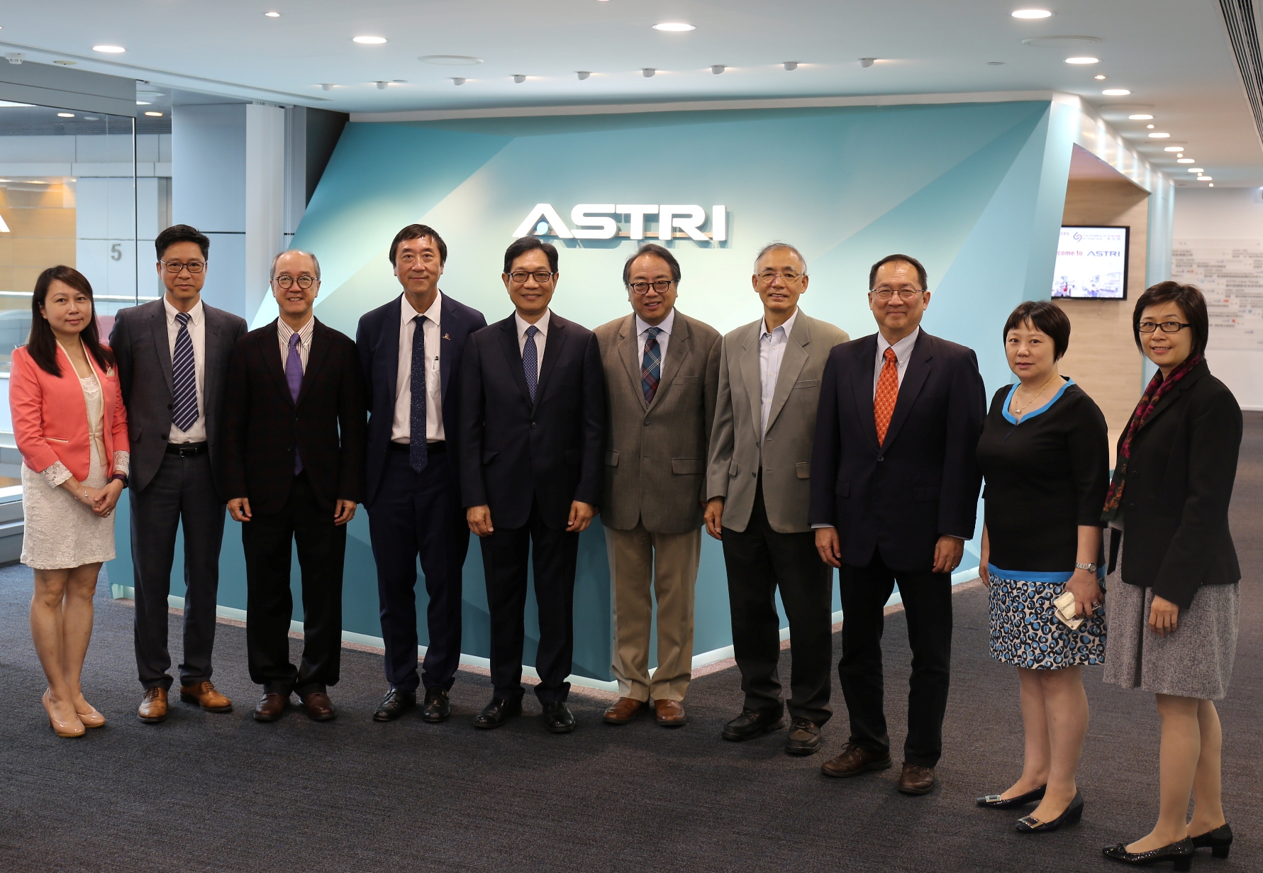Some of Hong Kong’s Top Minds in Science and Technology visit ASTRI, as part of an ASHK delegation