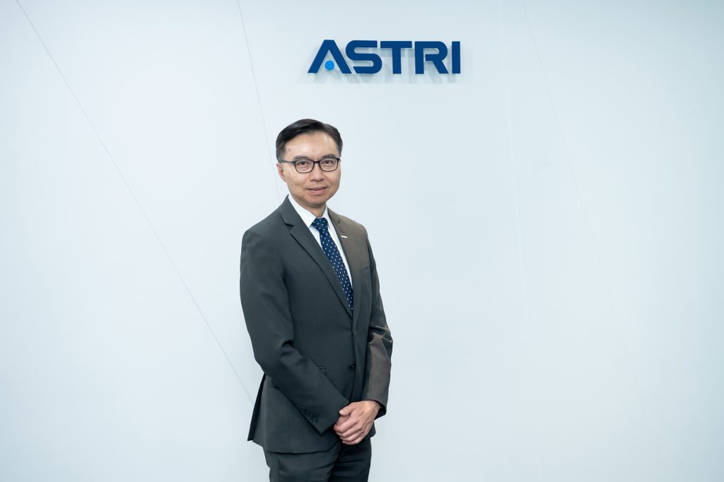 應科院董事局主席李惠光工程師,太平紳士獲頒銅紫荊星章 以表揚致力推動本港創新及科技發展 為構建蓬勃創科生態環境貢獻良多